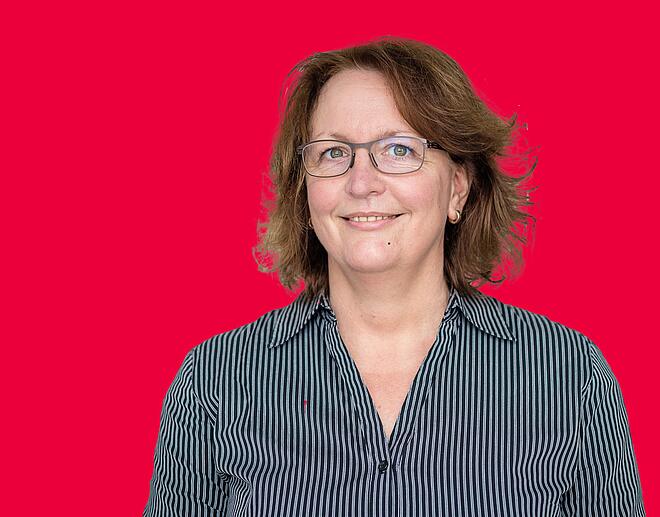 Porträtfoto Carmen Kronstein