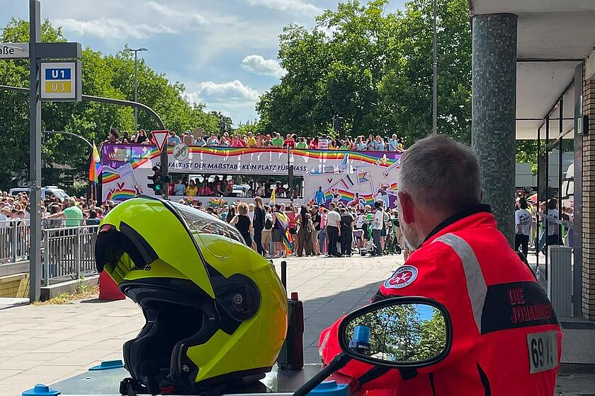 CSD Hamburg 2026: Johanniter begleiten Großveranstaltung mit rund 130 Hilfeleistungen