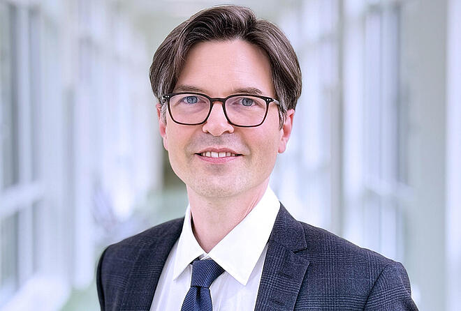 Dr. Eike Ahlers