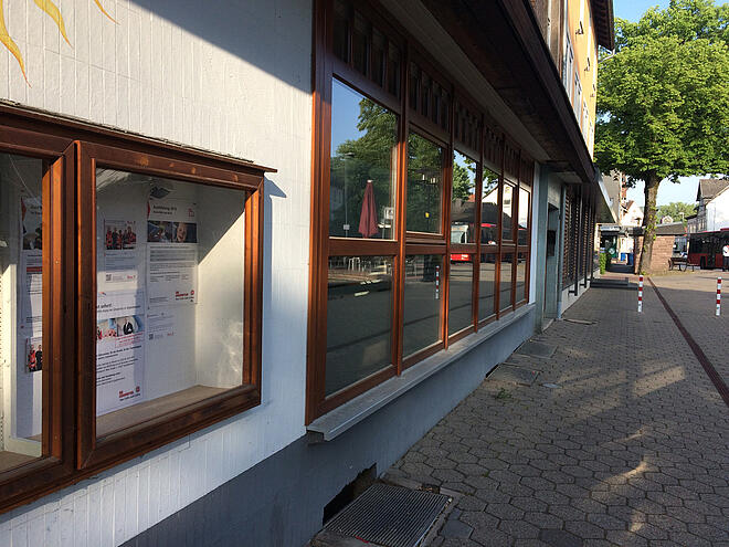 Außenansicht des Cafe Juno