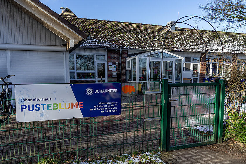 Eingang des Johanniter-Hauses Pusteblume
