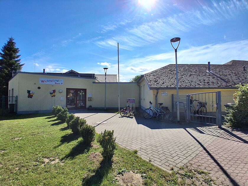 Eingangsbereich Hort und Elementarbereich "Wichtelstube"