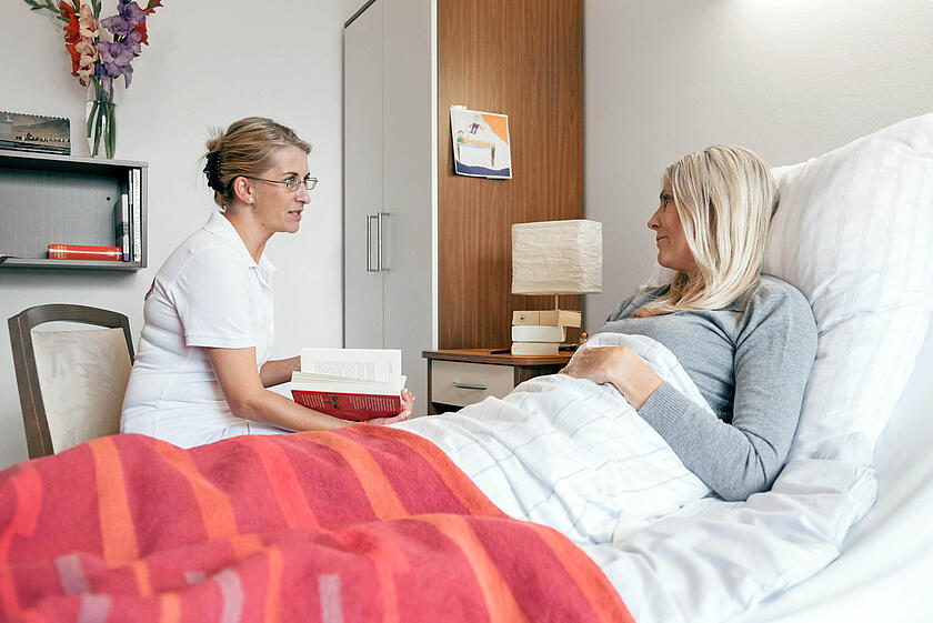 Die Hospizarbeit der Johanniter umfasst die Betreuung von Schwerkranken, Sterbenden und ihren Angehörigen.