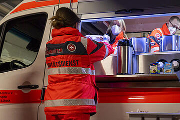 Die Logistikgruppe bei einer Übung mit dem Betreuungsplatz 200