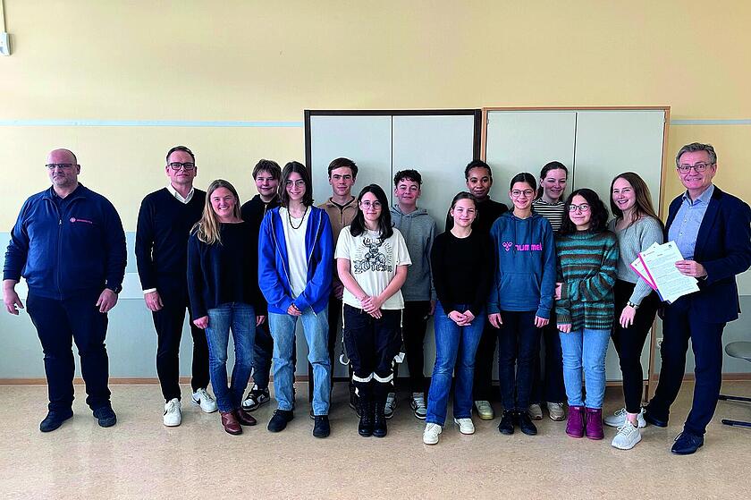 Vertragsunterzeichnung für den Schulsanitätsdienst