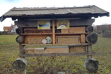 Bienenhaus Johanniter-Kinderhort Pettendorf