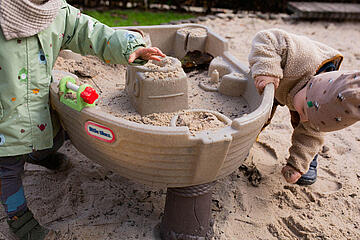 spielende Kinder